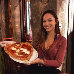 Cute cropped long sleeve with front tie